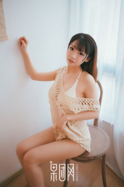 美女扒开尿口